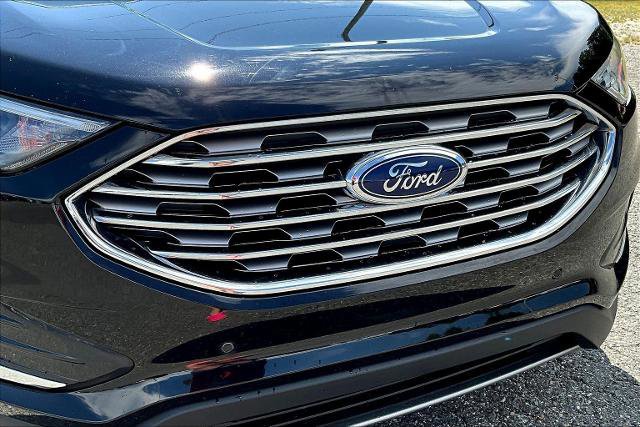 Certified 2024 Ford Edge Titanium w/ Class II Trailer Tow Package image 33