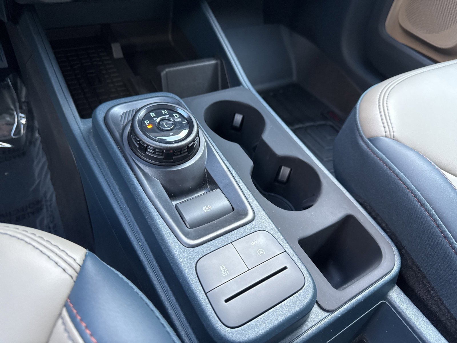 Certified 2025 Ford Maverick Lariat w/ 4K Tow Package image 20