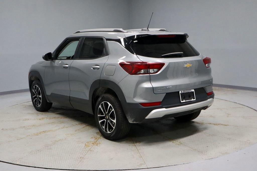 Used 2024 Chevrolet TrailBlazer LT image 3