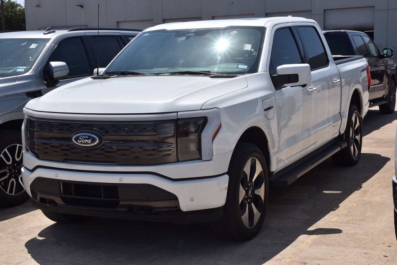Certified 2023 Ford F150 Lightning Platinum AWD/4WD image 2