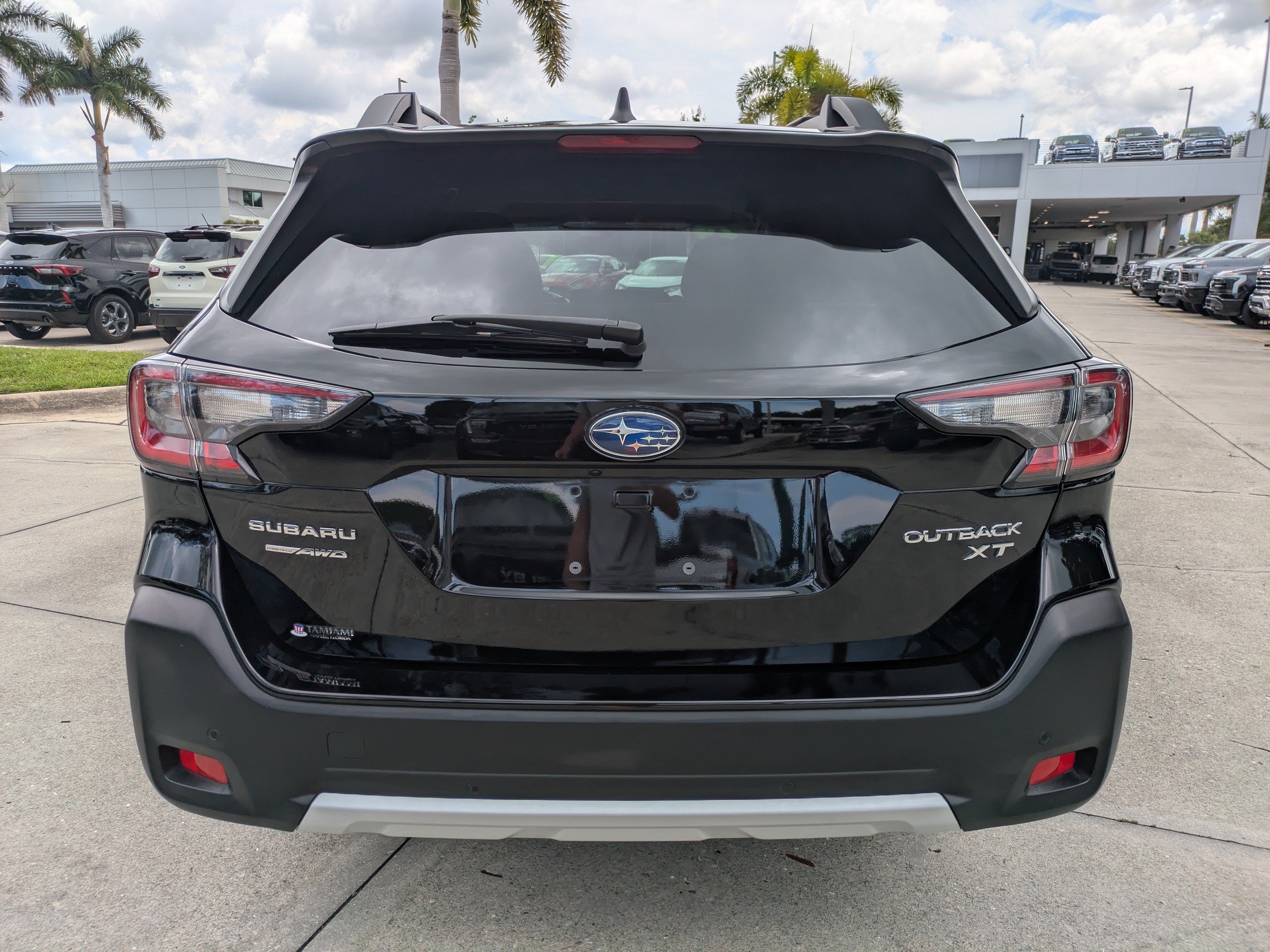 Used 2024 Subaru Outback Limited XT AWD/4WD image 9
