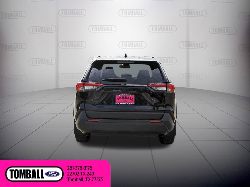 Used 2025 Toyota RAV4 XLE Premium w/ Blackout Package (GST) FWD image 7