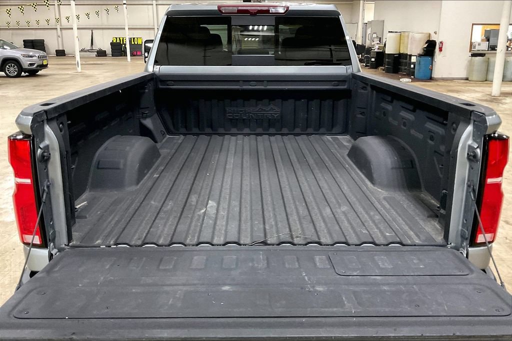 Used 2024 Chevrolet Silverado 2500 High Country w/ Z71 Off-Road Package AWD/4WD image 32