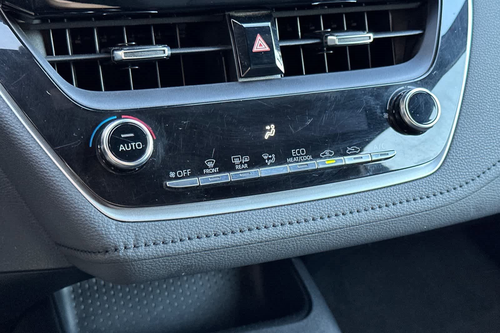 Used 2022 Toyota Corolla SE image 20