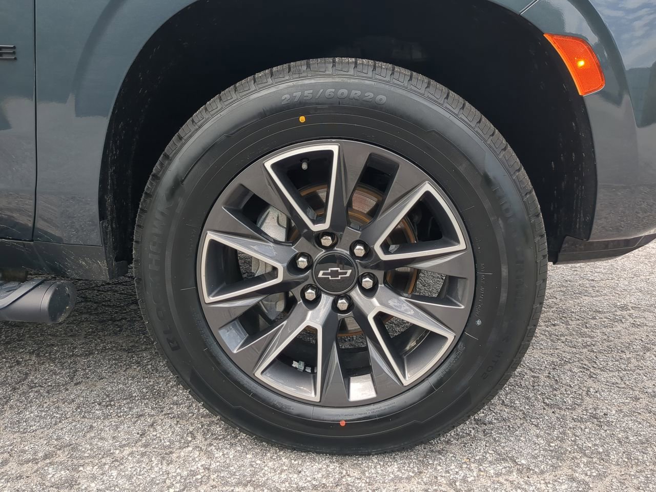Used 2021 Chevrolet Tahoe Z71 w/ Z71 Signature Package AWD/4WD image 9