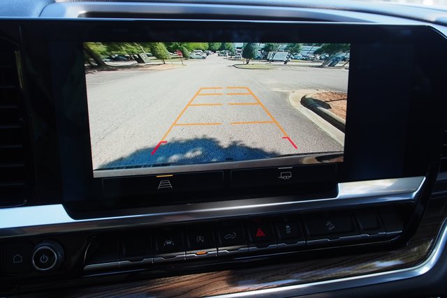 Used 2022 Chevrolet Silverado 1500 RST AWD/4WD image 30