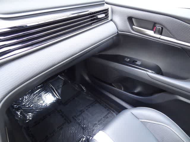 Used 2025 Toyota Camry SE w/ Convenience Package FWD image 35