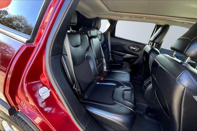 Used 2021 Jeep Cherokee Latitude Plus w/ Sun & Sound Group image 30