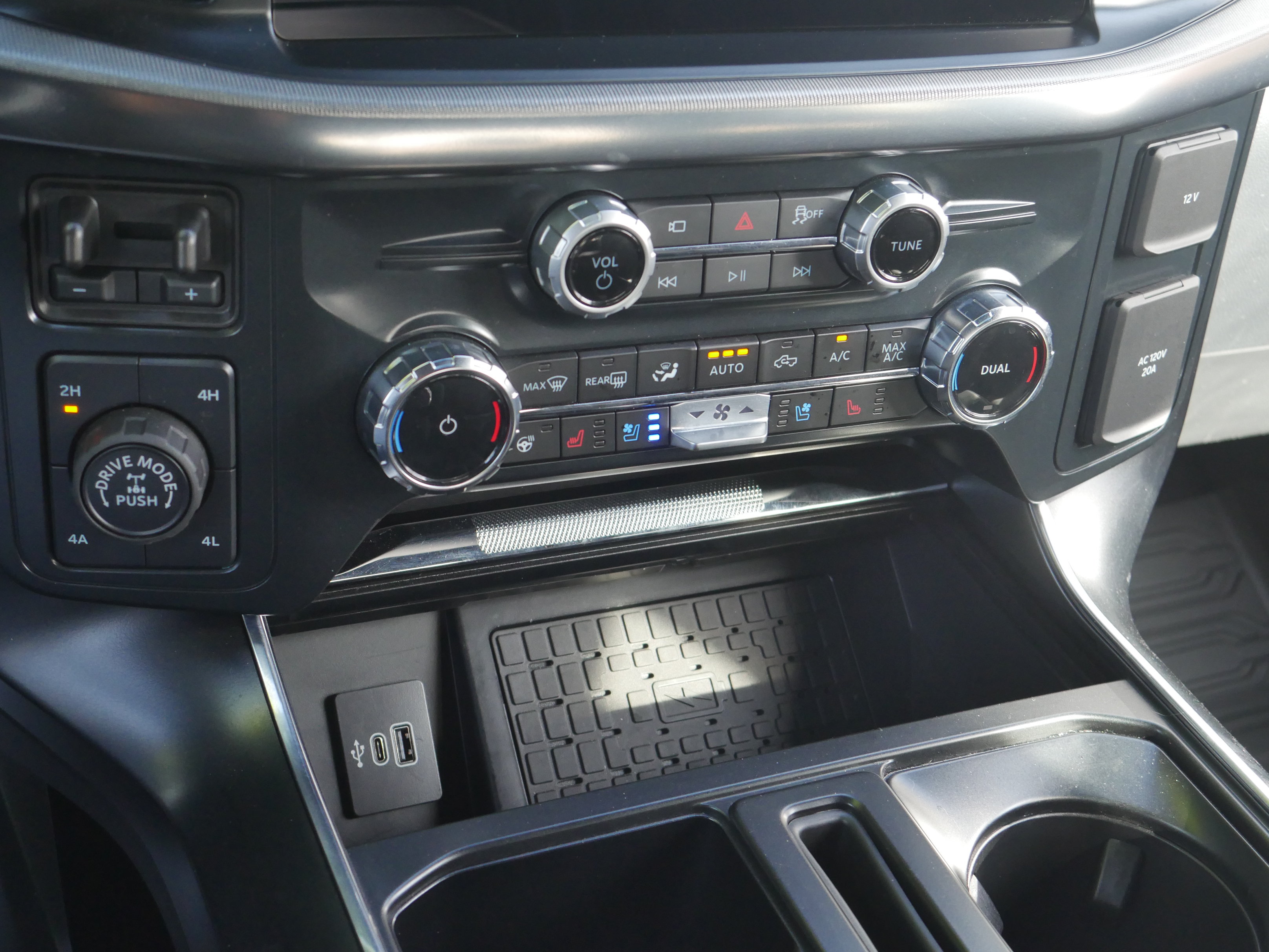 Certified 2025 Ford F150 Raptor AWD/4WD image 17