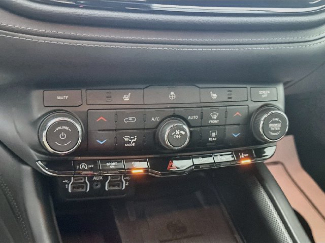 Used 2022 Dodge Durango GT AWD/4WD image 23