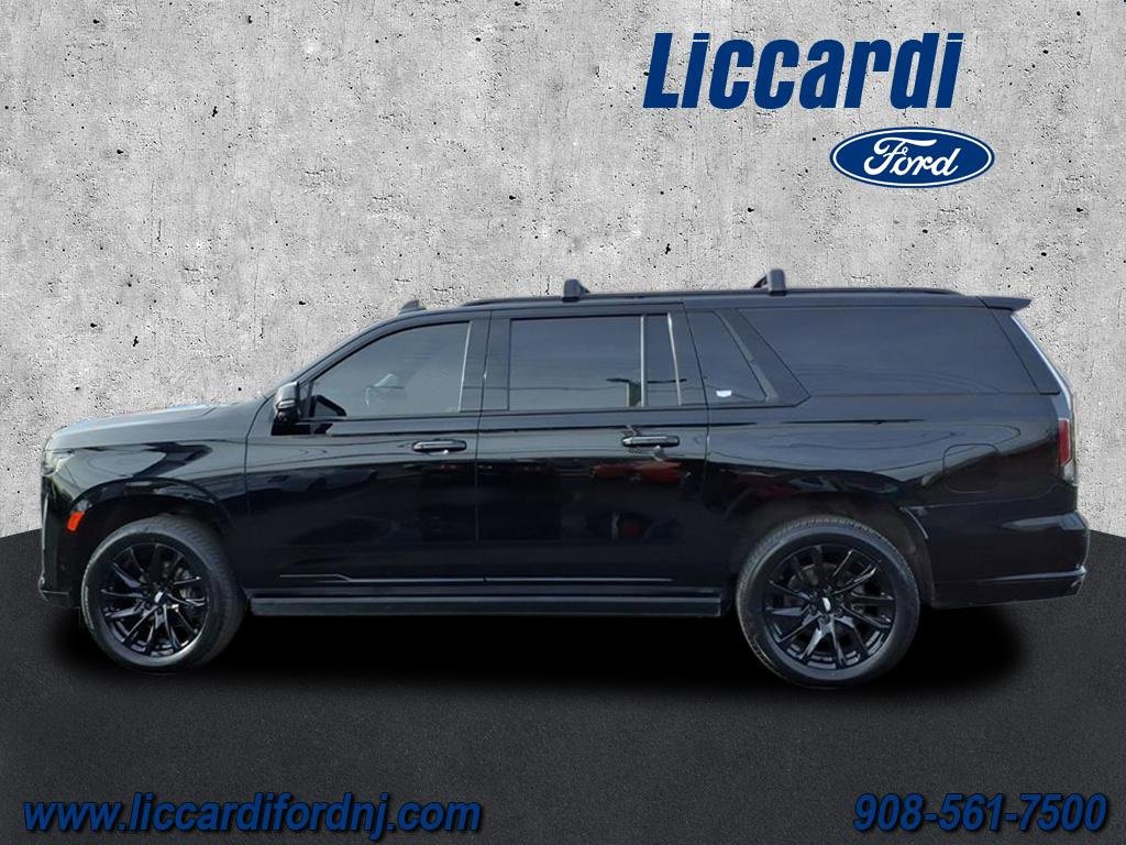 Used 2023 Cadillac Escalade ESV Sport Platinum w/ LPO, ONYX Package image 4