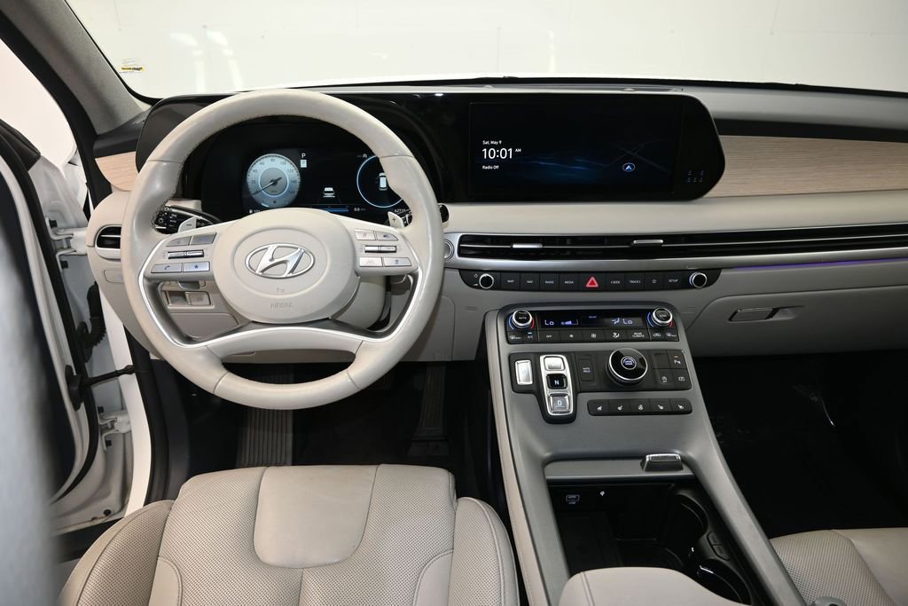 Used 2024 Hyundai Palisade Limited FWD image 16