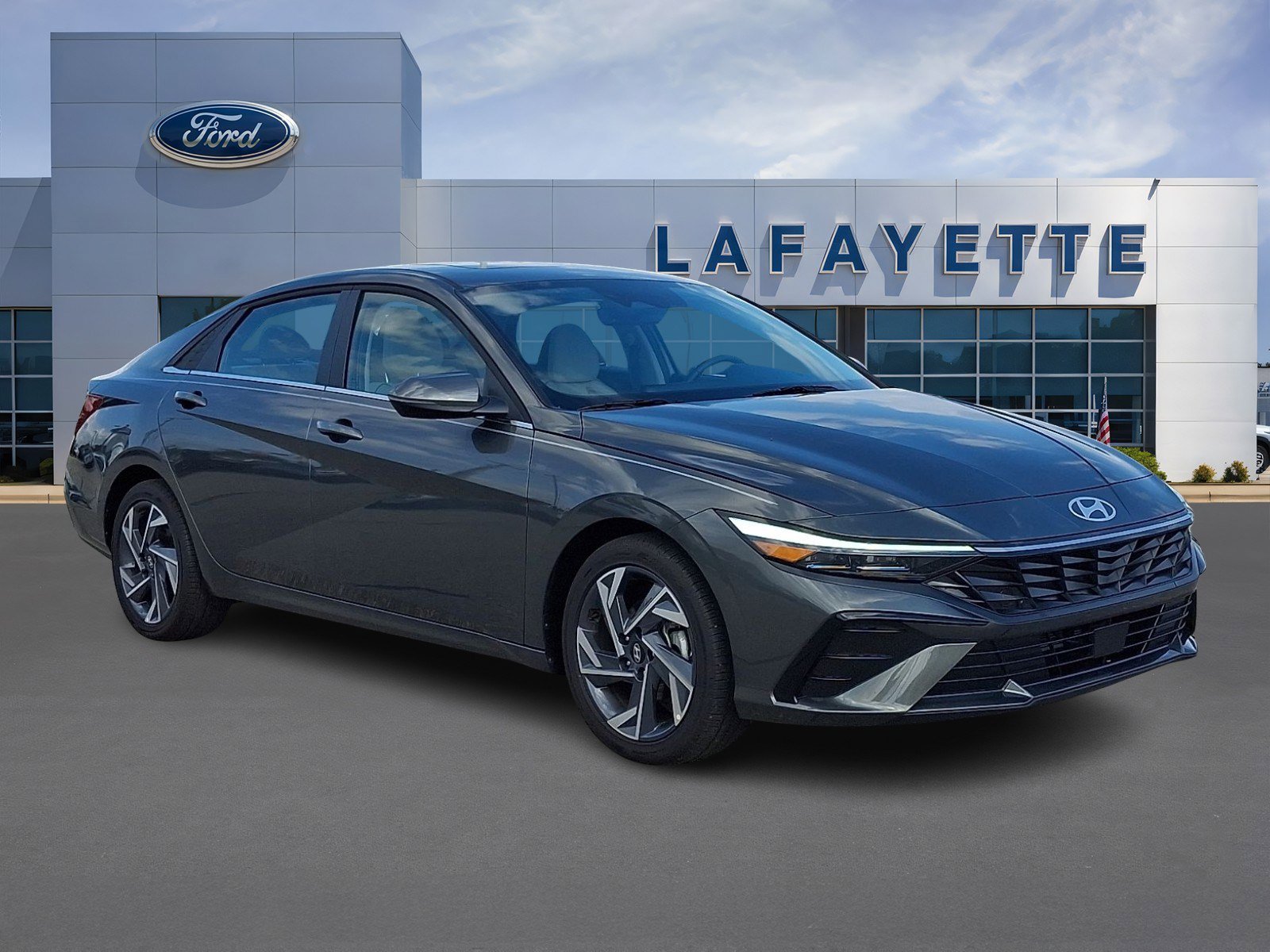 Used 2025 Hyundai Elantra Limited FWD image 1