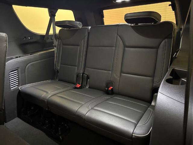 Used 2024 Chevrolet Suburban Premier image 35