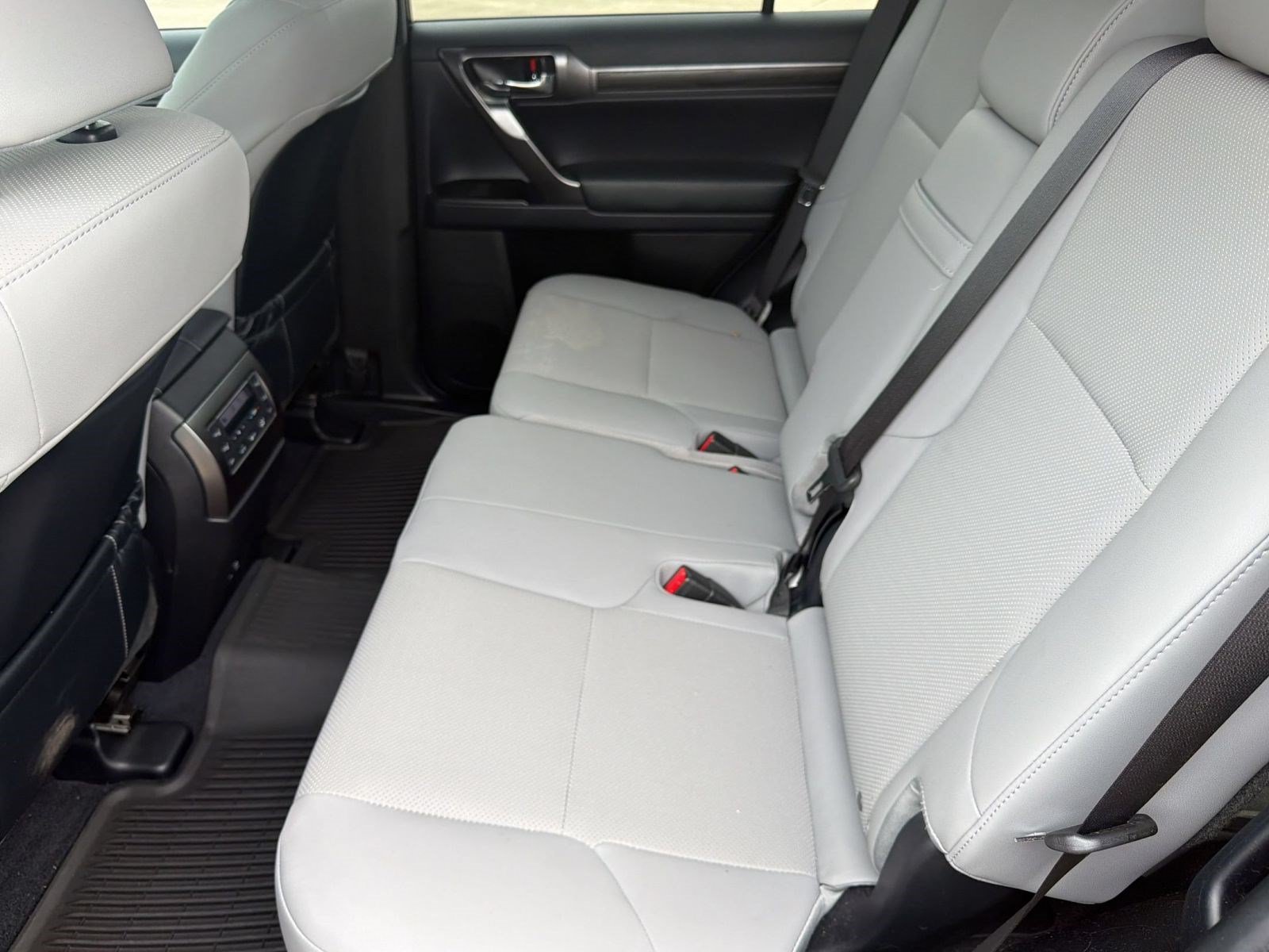 Used 2023 Lexus GX 460 w/ Black Line Special Edition AWD/4WD image 25
