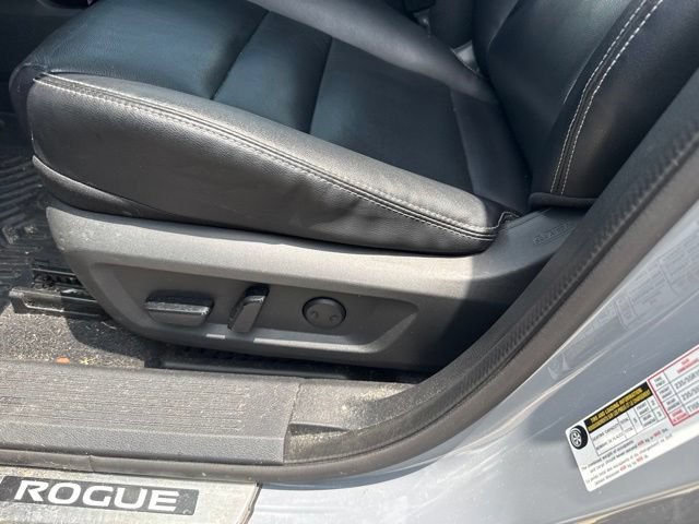 Used 2023 Nissan Rogue SL w/ SL Premium Package FWD image 25
