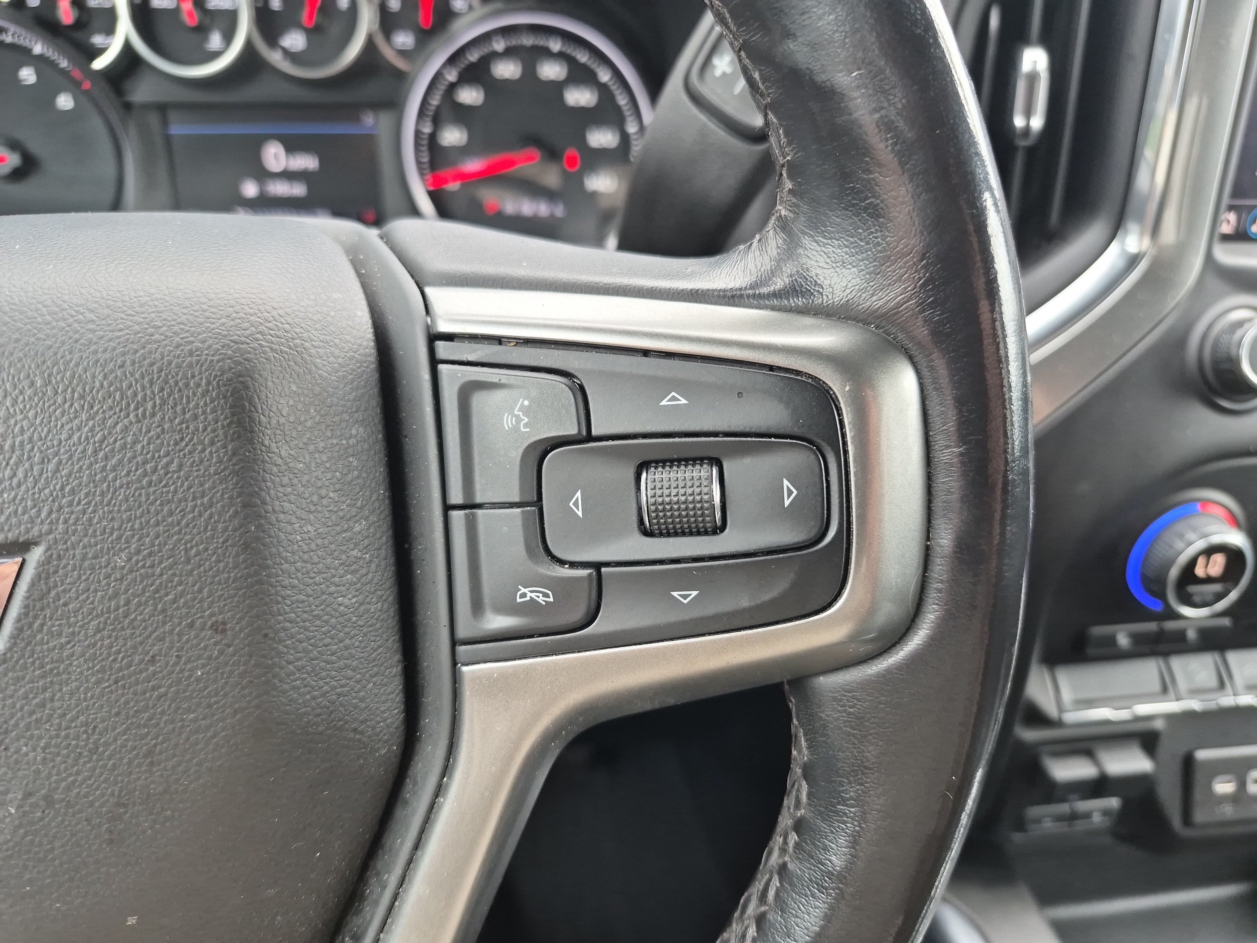 Used 2021 Chevrolet Silverado 1500 LT Trail Boss w/ Convenience Package II AWD/4WD image 27