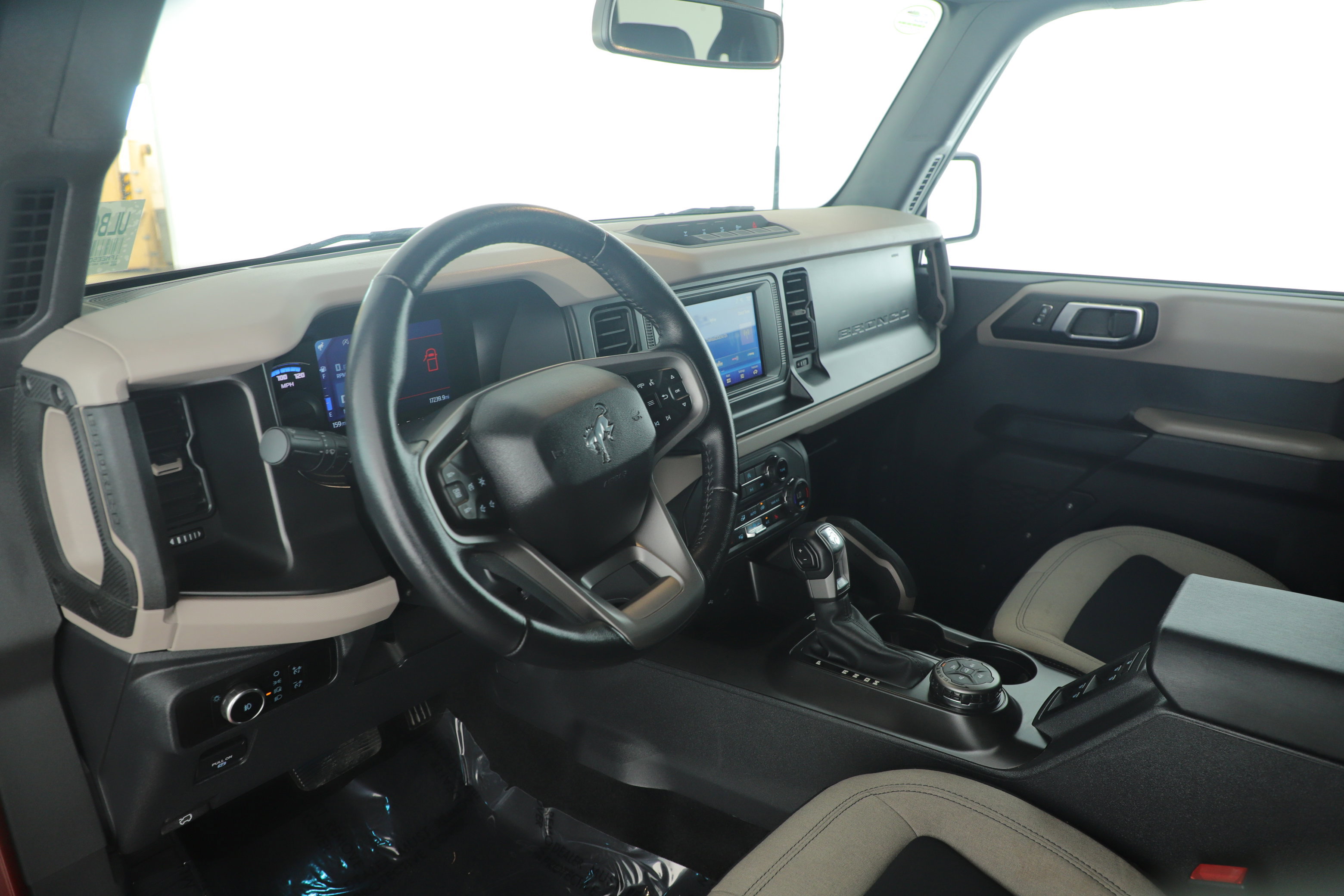 Certified 2023 Ford Bronco Big Bend w/ Sasquatch Package image 25