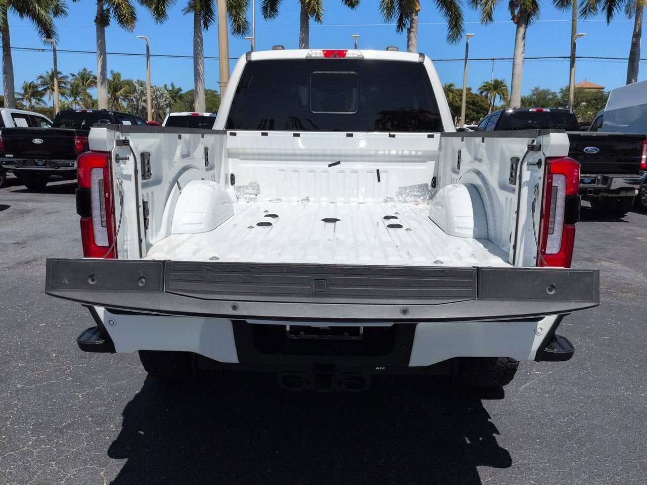 Certified 2024 Ford F250 Limited w/ FX4 Off-Road Package AWD/4WD image 13