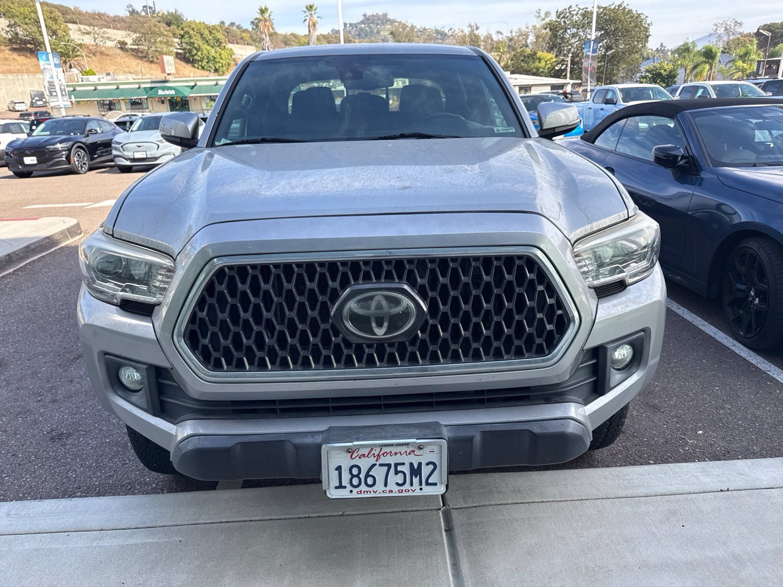 Used 2018 Toyota Tacoma TRD Off-Road w/ Technology Package AWD/4WD image 6