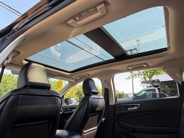 Certified 2024 Ford Edge Titanium AWD/4WD image 11