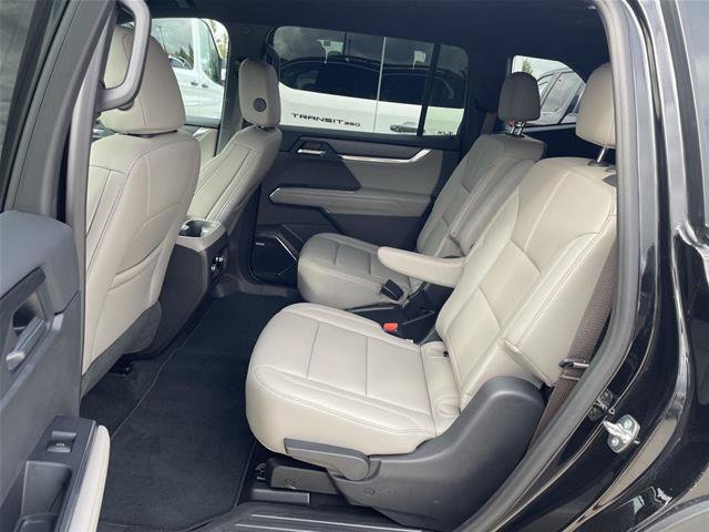 Used 2026 GMC Acadia Elevation w/ Elevation Premium Package FWD image 19