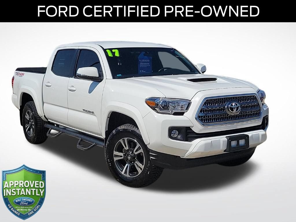 Used 2017 Toyota Tacoma TRD Sport w/ Tow Package (A/T) AWD/4WD image 1