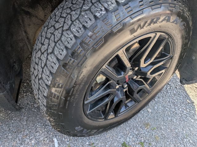 Used 2023 GMC Sierra 1500 Pro w/ Graphite Edition AWD/4WD image 5