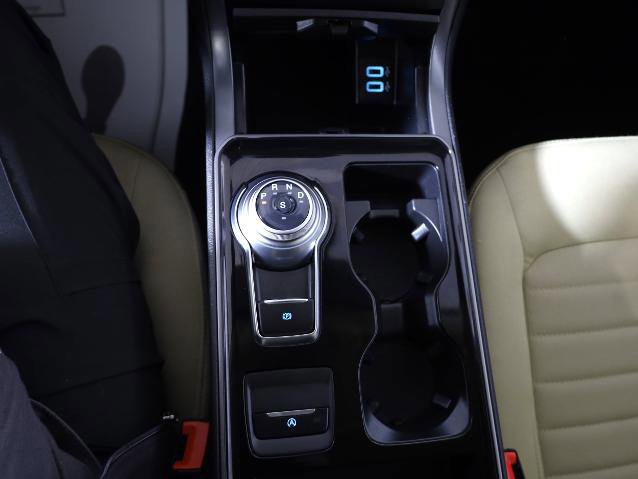 Certified 2020 Ford Edge SE image 16