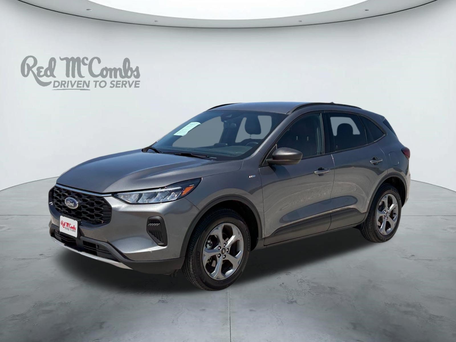 Certified 2025 Ford Escape ST-Line AWD/4WD image 1