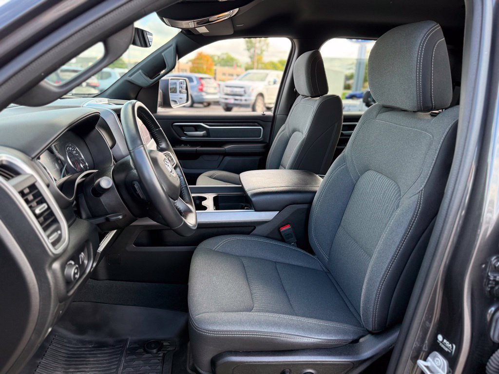 Used 2022 RAM 1500 Big Horn AWD/4WD image 12