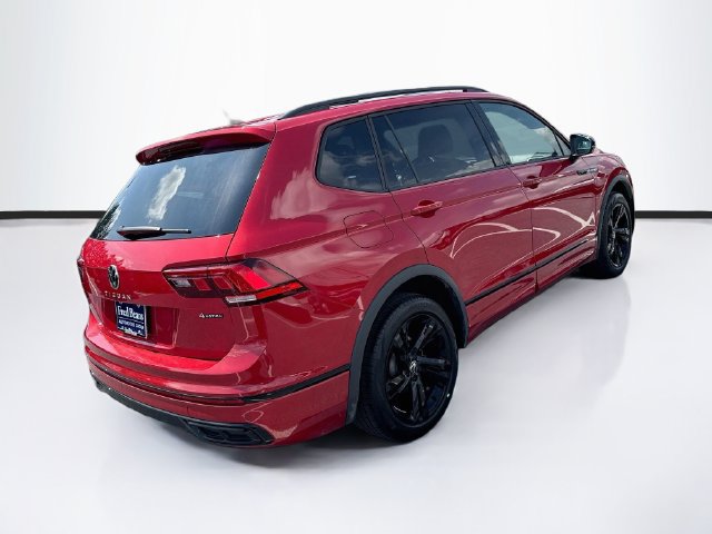 Used 2024 Volkswagen Tiguan SE R-Line AWD/4WD image 9