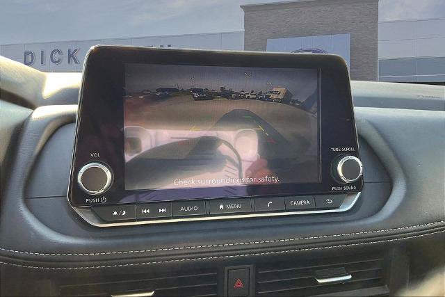 Used 2025 Nissan Rogue SV FWD image 14