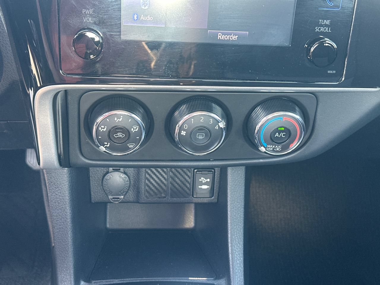 Used 2019 Toyota Corolla L FWD image 31