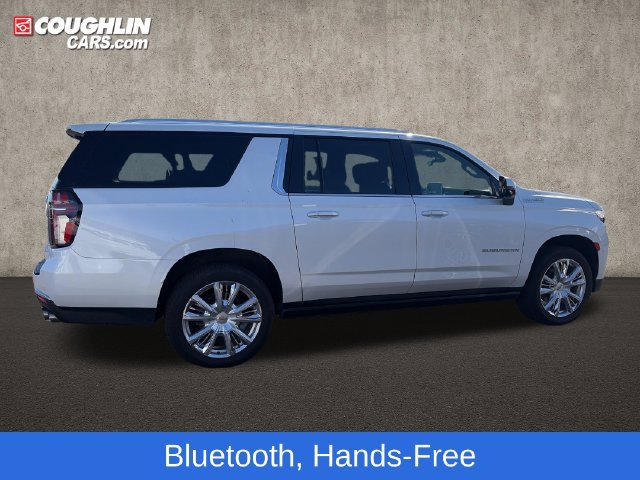 Used 2023 Chevrolet Suburban High Country w/ Premium Package 2 AWD/4WD image 11