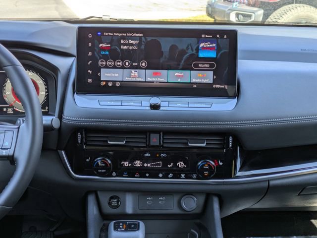 Used 2025 Nissan Rogue SL w/ SL Premium Package image 20