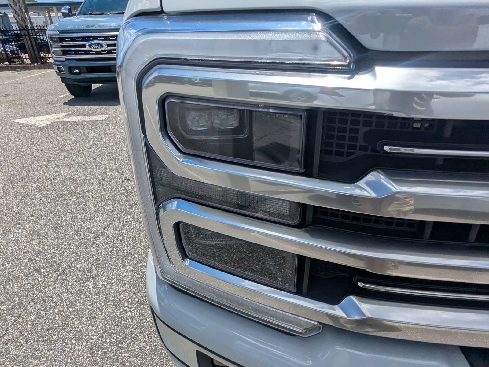 Certified 2026 Ford F350 Platinum w/ Platinum Plus Package AWD/4WD image 10