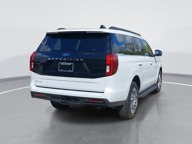 Certified 2025 Ford Expedition Active image 5