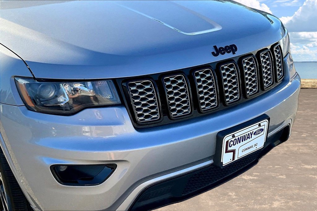 Used 2019 Jeep Grand Cherokee Altitude AWD/4WD image 34