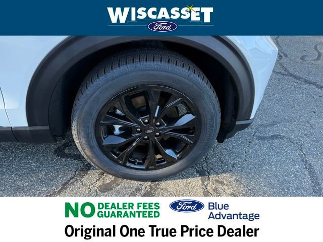 Certified 2022 Ford Explorer XLT w/ Equipment Group 202A image 33