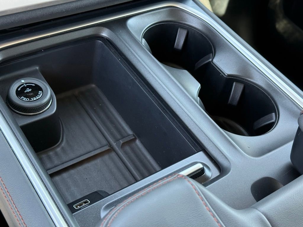 Certified 2025 Ford Expedition Active image 12