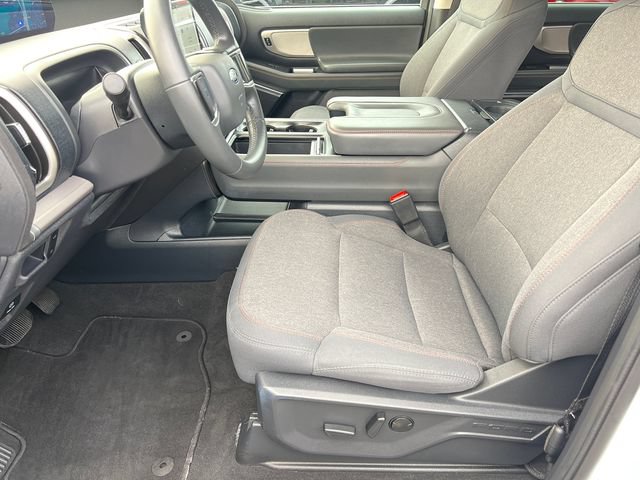 Certified 2025 Ford Expedition Active RWD image 23