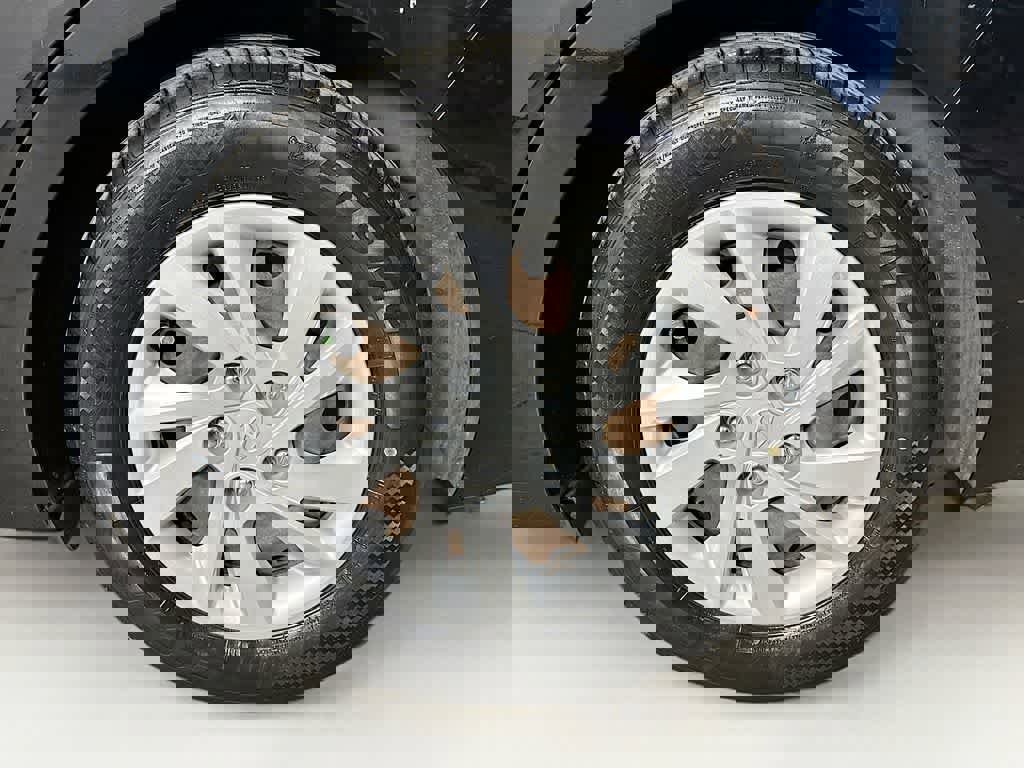 Used 2019 Hyundai Elantra SE image 11