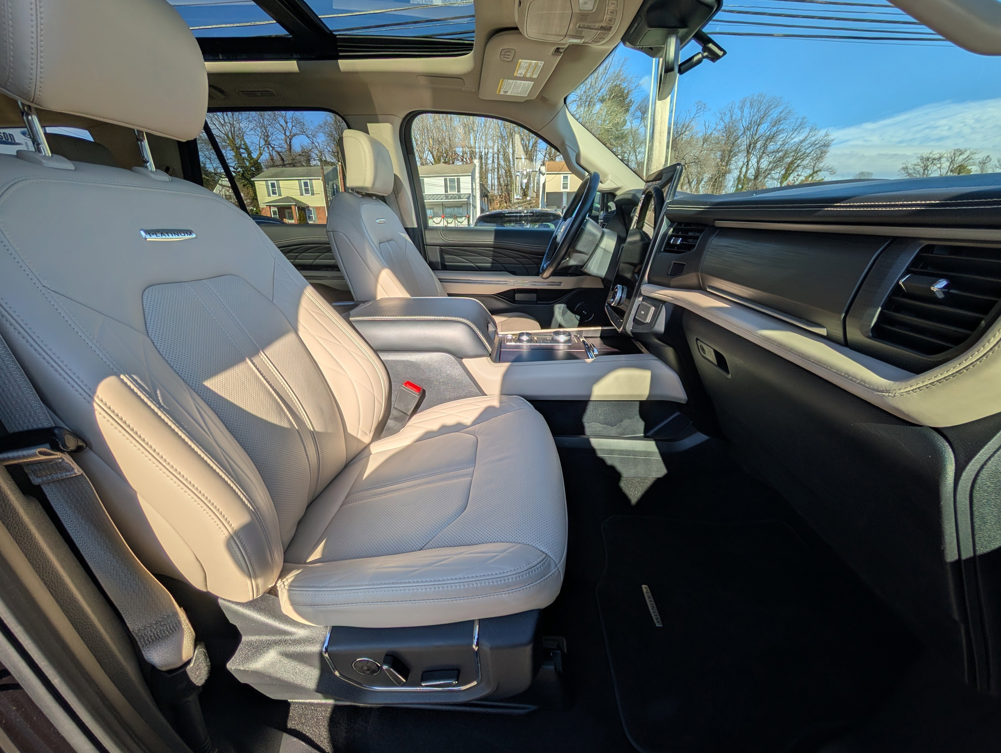 Certified 2024 Ford Expedition Max Platinum image 12