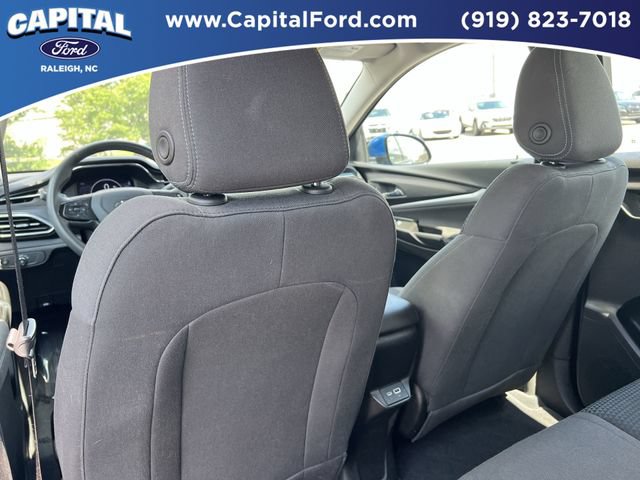 Used 2023 Chevrolet Bolt EUV LT w/ Driver Confidence Package FWD image 33