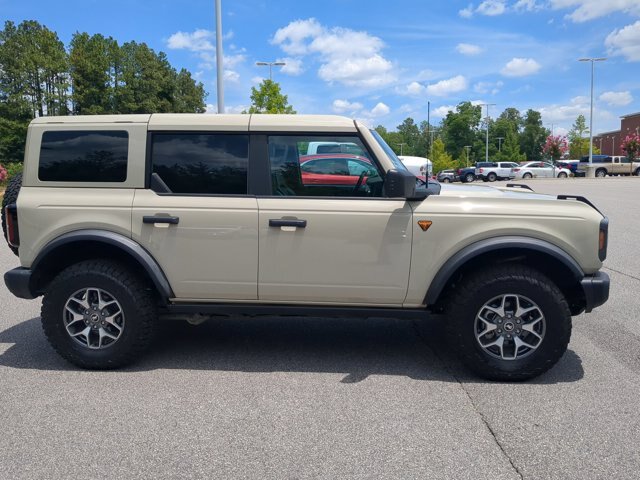 Certified 2025 Ford Bronco Badlands AWD/4WD image 3