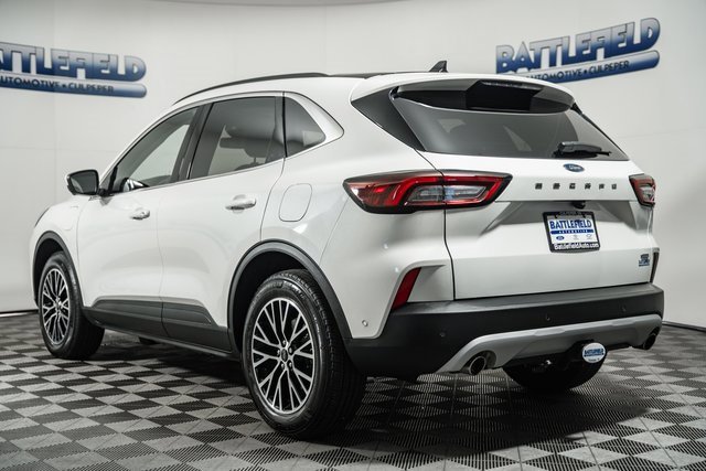 Certified 2024 Ford Escape SE w/ PHEV Premium Package image 2