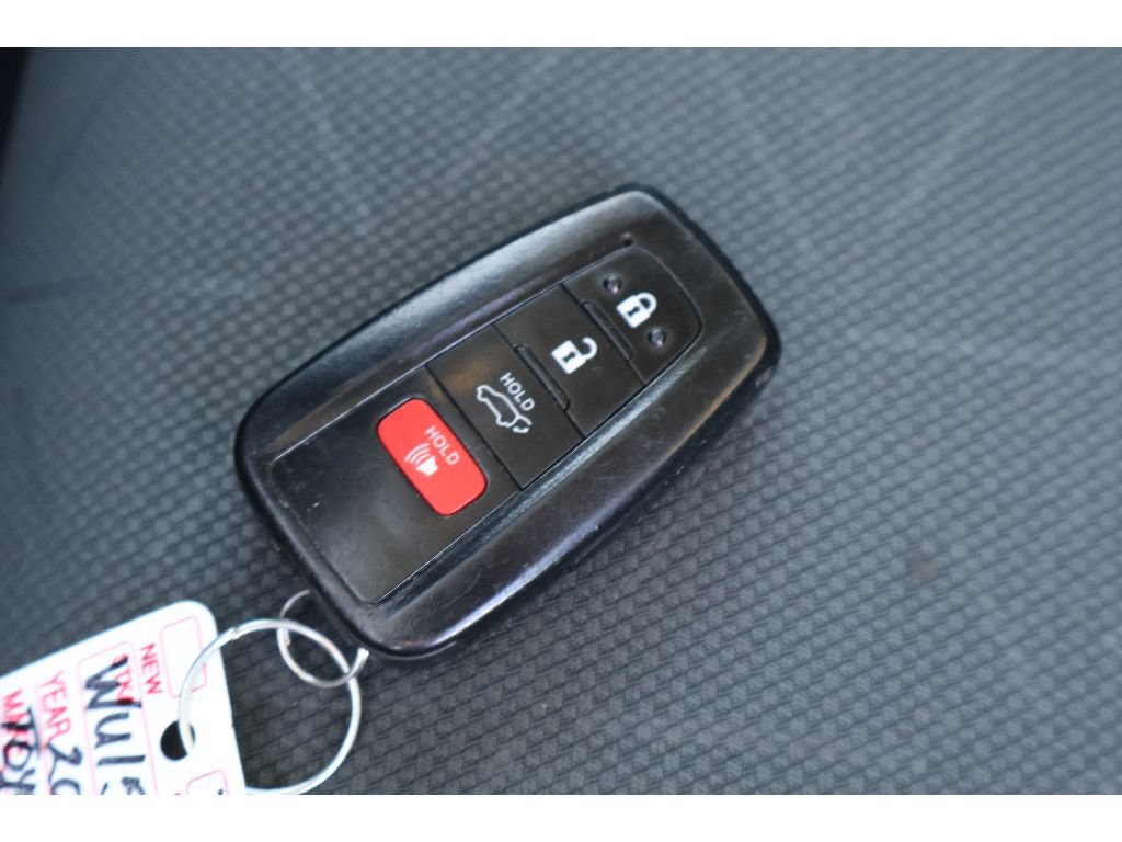 Used 2023 Toyota RAV4 XLE w/ Convenience Package FWD image 32