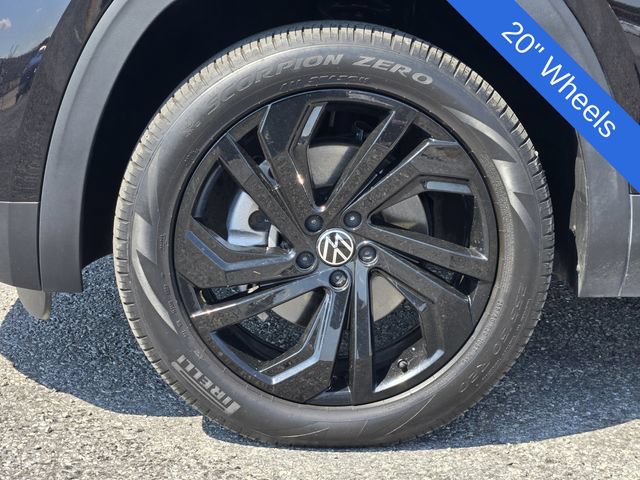 Used 2023 Volkswagen Atlas SE w/ Black Wheel Package AWD/4WD image 10