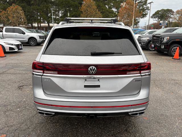 Used 2024 Volkswagen Atlas SEL Premium R-Line image 4